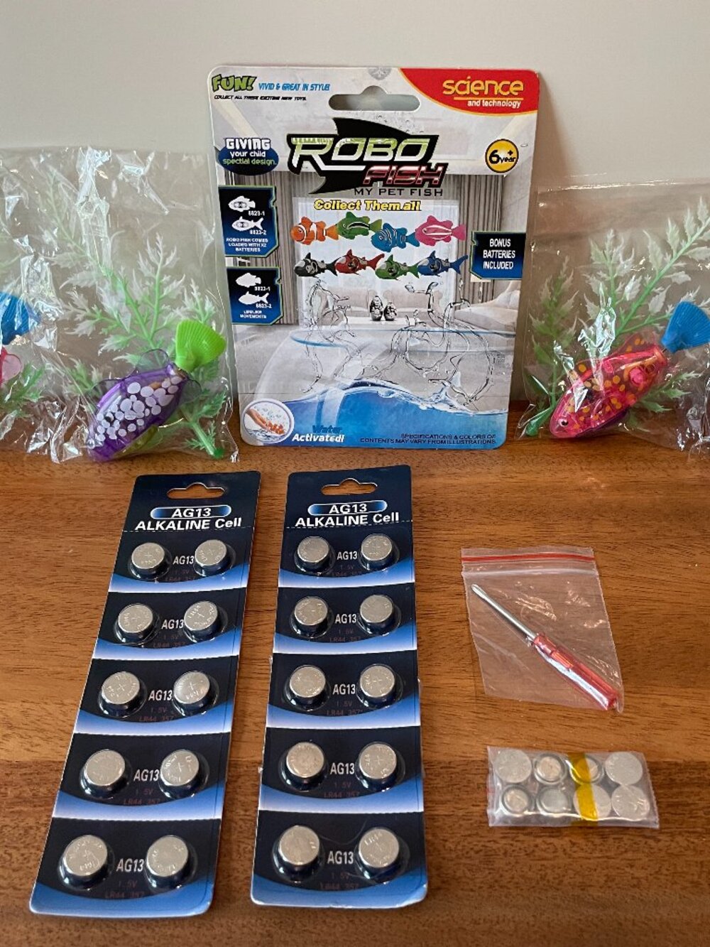 Robo My Pet Fish group of 4 fun swimming toys activate in water, aquarium